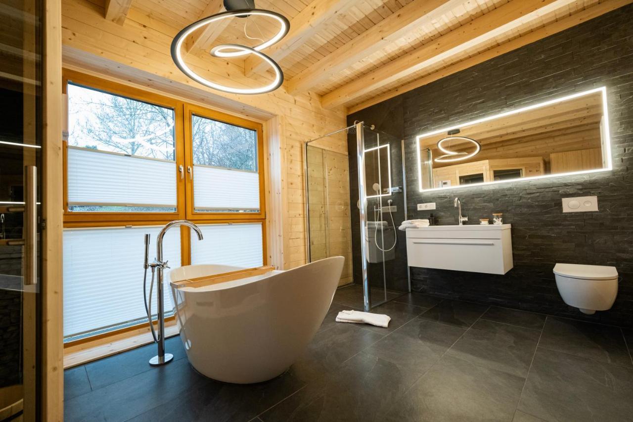 Netten Naturerlebnis Holz-Chalets Daun Ngoại thất bức ảnh