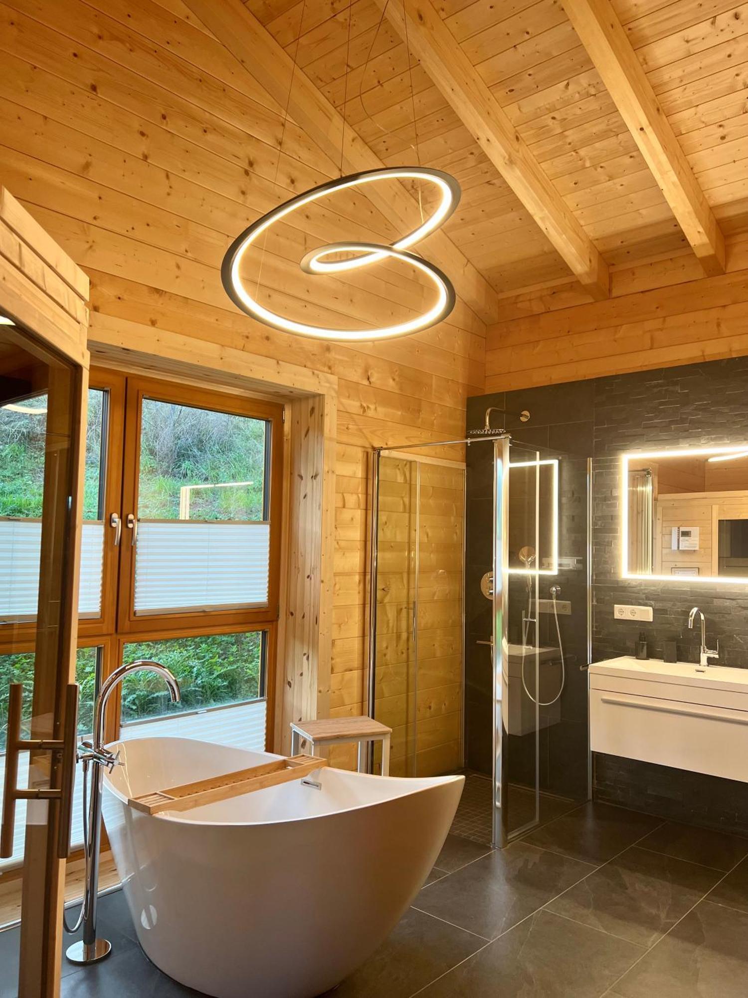 Netten Naturerlebnis Holz-Chalets Daun Ngoại thất bức ảnh