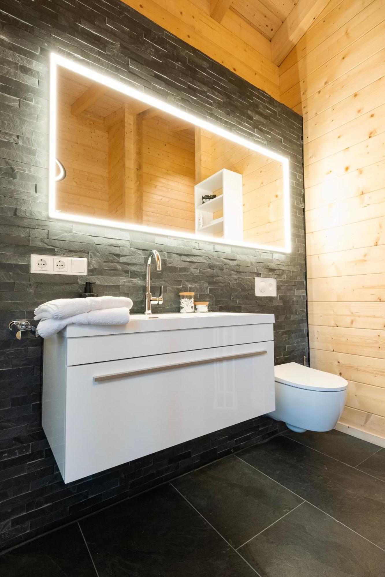 Netten Naturerlebnis Holz-Chalets Daun Ngoại thất bức ảnh
